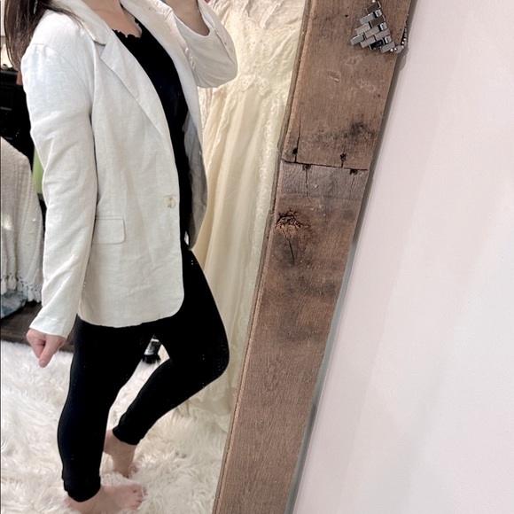 Fore Women's Cream linen blend Blazer size small - Picture 2 of 11